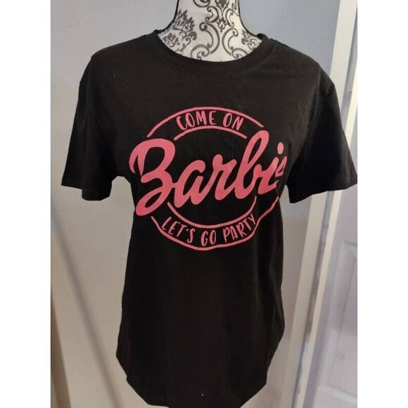 Women's Size XL Barbie TShirt Come on Barbie Lets Go Party Graphic Tee Shirt NEW - Picture 3 of 9